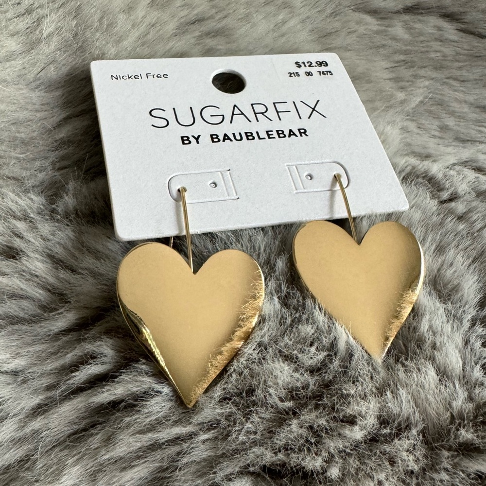 Gold tone heart earrings